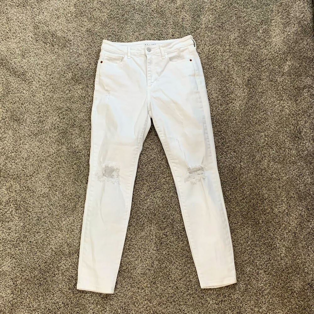 Size 7* white denim, never worn!